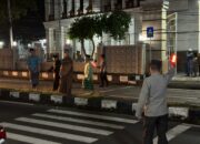 Aman dan Khusyuk! Polsek Kediri Kawal Ibadah Shalat Subuh