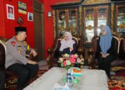 Momen Hangat Kapolri Kunjungi Keluarga AKP Anm Lusiyanto, Ungkap Dukacita Mendalam