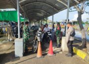 Petugas Operasi Ketupat Beri Pelayanan di Pos Pelayanan Kawasan Pelabuhan Laut Poto Tano