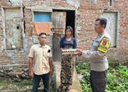 Aksi Sosial Polsek Sekotong: Bhabinkamtibmas Bagikan Bantuan Nutrisi