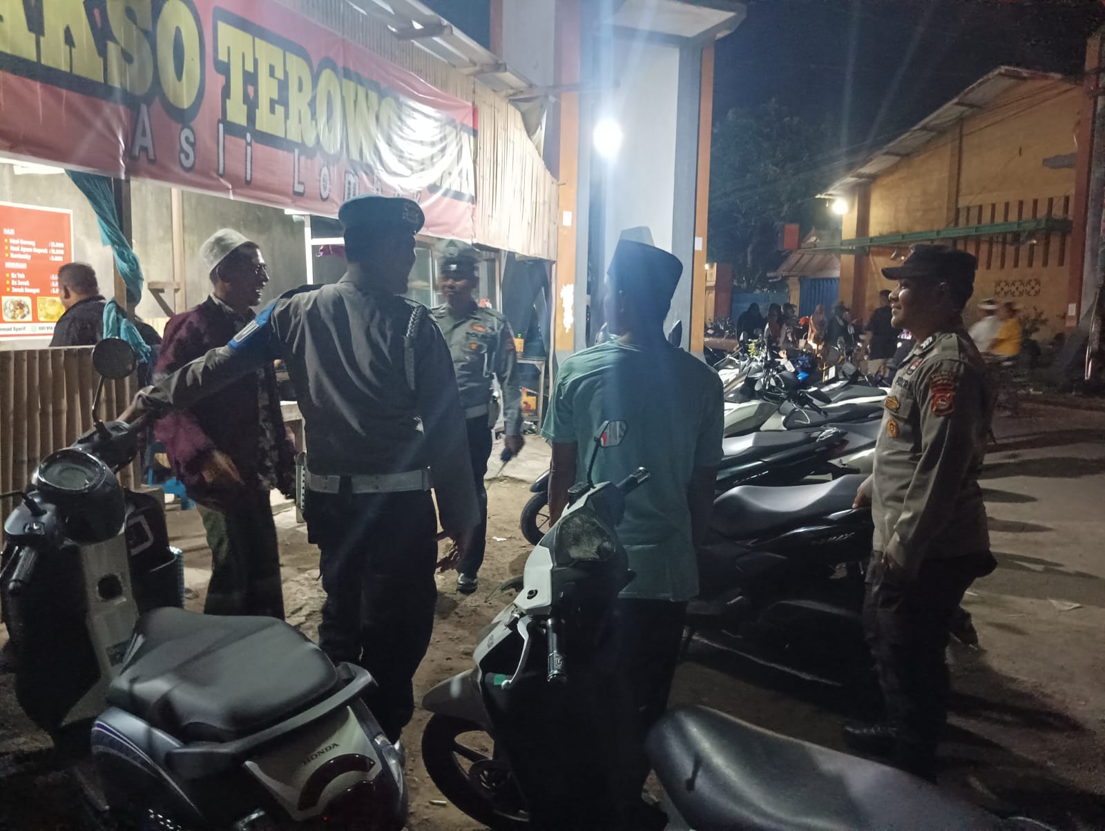Jaga Keamanan Wisata Malam, Polsek Kediri Sasar Area Rawan Banyumulek