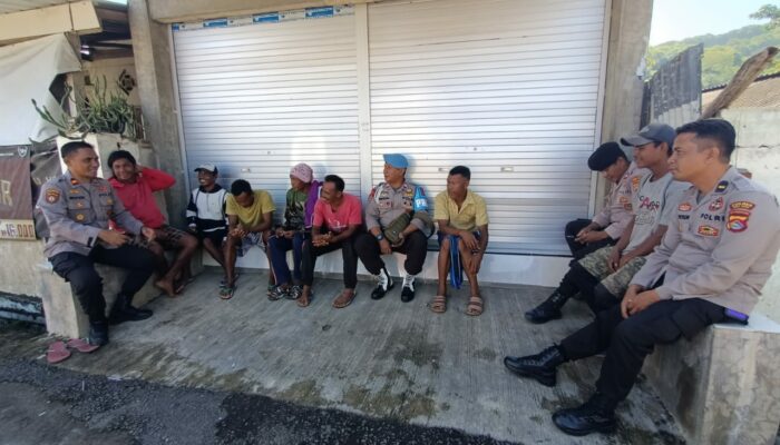 Polsek Asakota Gelar Jum’at Curhat Bersama Warga Tolotongga, Kelurahan Ule