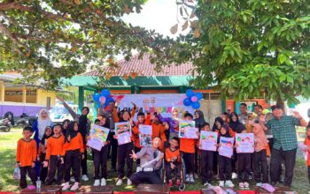 Mewarnai Semangat Bhayangkara di SLBN 2 Lombok Barat