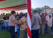 Warga Labuapi Terima Layanan Kesehatan dan Bansos Gratis dari Polri