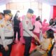 Saat Kunker di Polres Bartim, Kapolda Bersama Ketua Bhayangkari Daerah Kalteng Beri Tali Asih ke Personel yang Sakit, Warakawuri dan Masyarakat