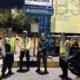 Patroli Dialogis di Pelabuhan Poto Tano, Polsek Kawasan Pelabuhan Laut Tano Ajak Pengguna Jasa Waspada Cuaca dan Keamanan Pribadi