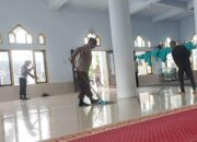 Menyongsong dan Momentum HUT Ke-79 Bhayangkara Polsek Bolo Kembali Menggelar Aksi Bersih-bersih Tempat Ibadah