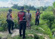 Polisi Lakukan Patroli Tanam Jagung di Dusun Kelebut untuk Dukung Swasembada Pangan