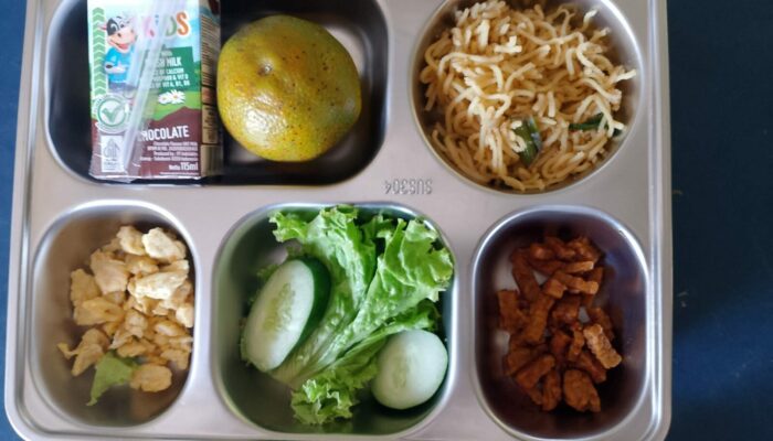 Pemerintah Salurkan Makanan Bergizi Gratis ke Sekolah-Sekolah di Batulayar