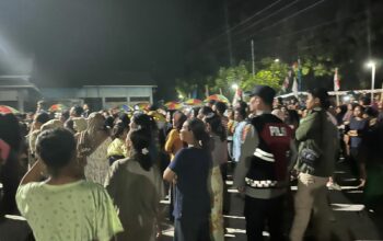 Polsek Bayan Lakukan Pengamanan Pembukaan Kegiatan Hiburan Pentas Kesenian HUT RI Ke-80 Tingkat Kecamatan Bayan Tahun 2025