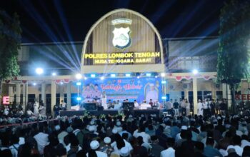 Ribuan Masyarakat Padati Tabligh Akbar Ustadz Das’ad Latif di Polres Loteng.