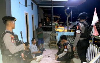 Patroli Jelang Subuh Sat Samapta Polres Bima Kota, Sampaikan Himbauan Kamtibmas kepada Warga