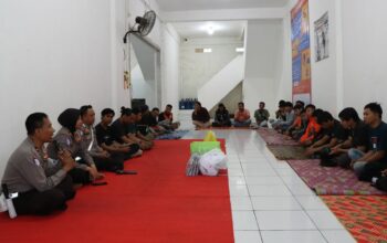 Edukasi Keselamatan Berkendara bagi Kurir Shopee di Gerung, Lombok Barat