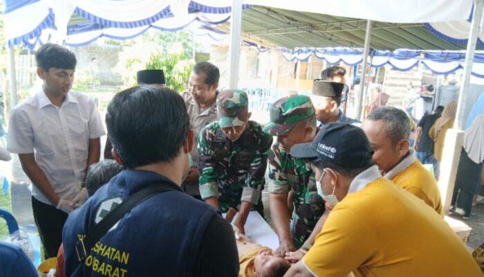 TNI dan Relawan Gelar Sunat Massal di Langko Sambut HUT TNI ke-80