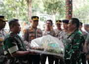 Kejutan Manis Polresta Mataram Warnai HUT Ke-80 TNI