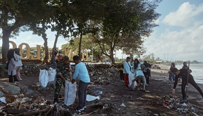 Kolaborasi Babinsa dan Dinas Perijinan Hidupkan Semangat Peduli Lingkungan