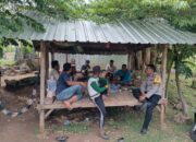 BHABINKAMTIBMAS DESA TATAR SAMBANGI WARGA, AJAK JAGA KAMTIBMAS DAN PERKUAT KETAHANAN PANGAN