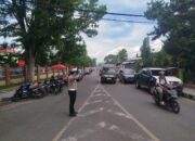 SATLANTAS POLRES DOMPU AMANKAN ARUS LALU LINTAS, AKSI UNJUK RASA P3K GURU LANCAR DAN TERKENDALI.