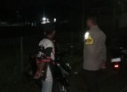 Bhabinkamtibmas Desa Goa Laksanakan Sambang Desa, Ajak Pemuda Jaga Keamanan Lingkungan