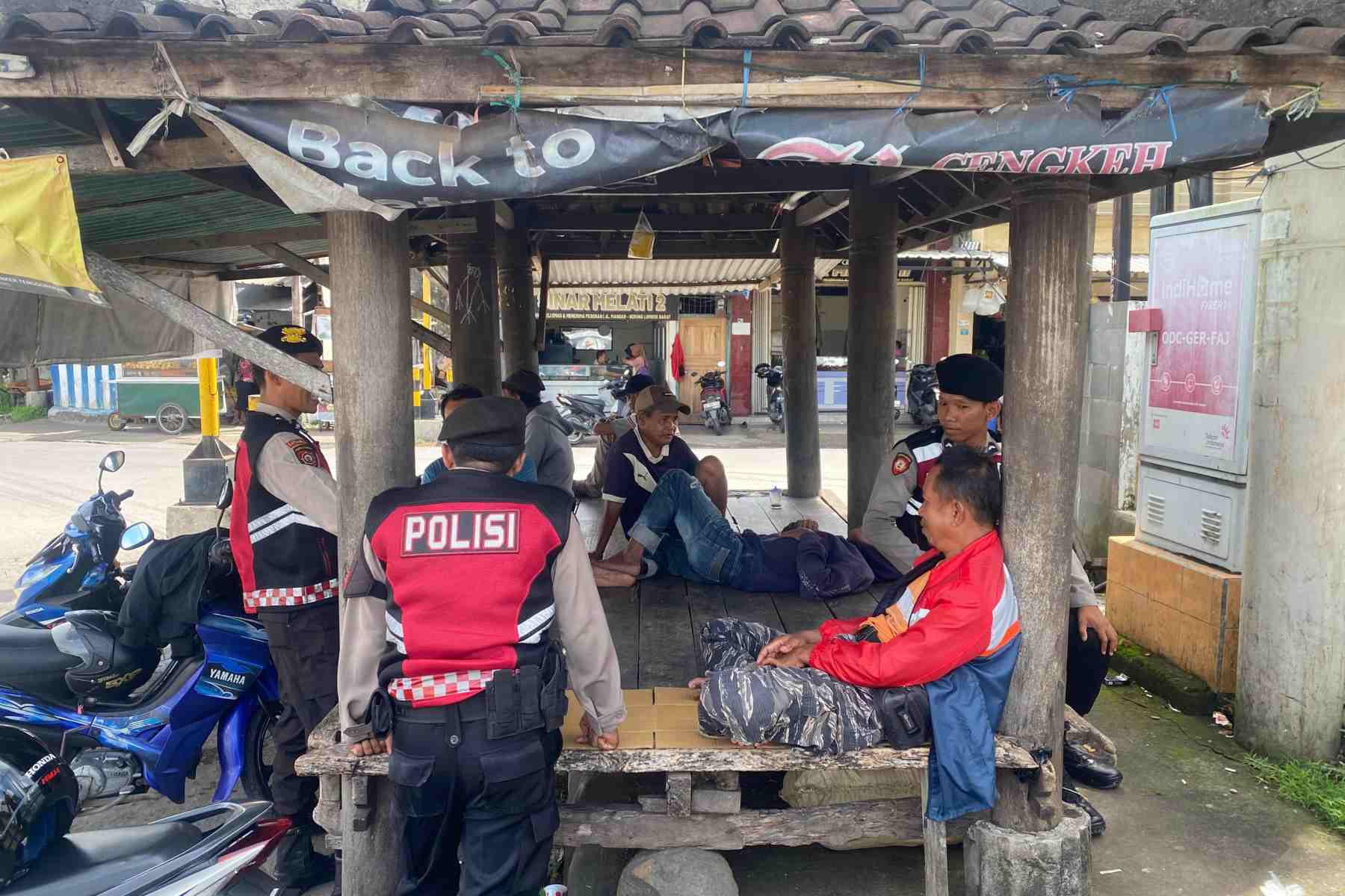 Patroli Dialogis di Gerung, Polres Lombok Barat Sosialisasi Inovasi KEMOS