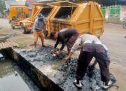 Cegah Banjir dan Edukasi Warga Jaga Kebersihan, Polsek Belo Menggelar Bakti Sosial Bersihkan Sampah dan Saluran Air