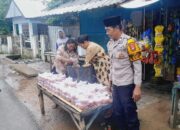 Sederhana dan Bermakna Bhabinkamtibmas Polsubsektor Palibelo Sisihkan Sebagian Rezekinya Untuk Berbagi di Bulan Suci Ramadhan