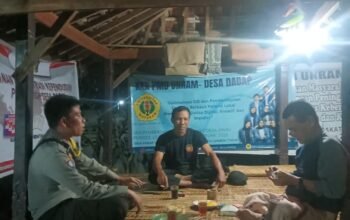 Bhabinkamtibmas Desa Dadap Jalin Silaturahmi dengan Kepala Desa, Ajak Warga Dukung Ketahanan Pangan dan Jaga Kamtibmas