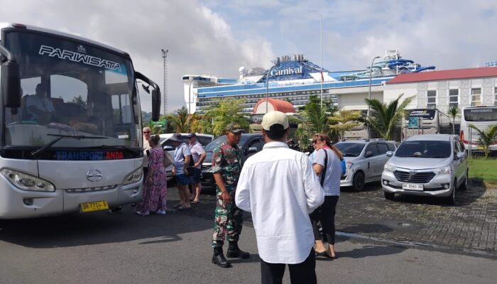 Ribuan Wisatawan Kapal Pesiar Kunjungi Lombok Disambut Hangat