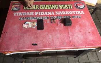 Tim Opsnal Sat Resnarkoba Polres Bima Kota Amankan Dua Terduga Pengedar Sabu di Lambu