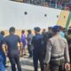 Personel Ops Ketupat Rinjani 2026 Amankan Kedatangan Kapal Perintis Tol Laut Sabuk Nusantara 79 di Pelabuhan Bima