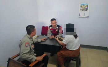Aksi Copet di Pasar Seketeng Berhasil Digagalkan , Polisi Amankan Pelaku Dari Amukan Massa