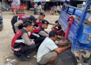Patroli Rutin, Satsamapta Polres Bima Kabupaten Bantu Pengendara Bajai di Terminal Tente