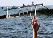 Polsek Lambu Bantu Evakuasi Korban Tenggelam di Perairan Sumi Akibat Gelombang Tinggi