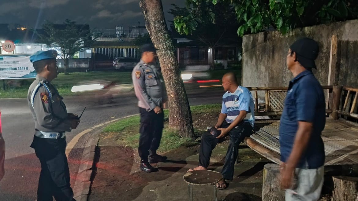 Giat Patroli Dialogis Polsek Labuapi Jaga Kamtibmas Malam