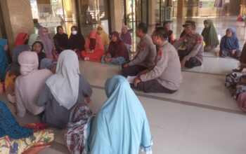 Polres Lombok Barat Sambang Desa di Lembar Selatan