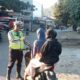 Strong Point Pagi, Unit Lantas Polsek Rasanae Barat Bantu Pelajar Menyeberang dan Edukasi Keselamatan Berlalu Lintas