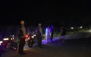 Antisipasi Kejahatan Malam, Polres Lombok Barat Sampaikan Imbauan Humanis di Kerumunan Remaja