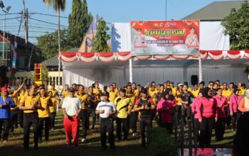 Semarak Hari Bhayangkara ke-80, Polres Bima Kota Gelar Olahraga Bersama Penuh Kebersamaan