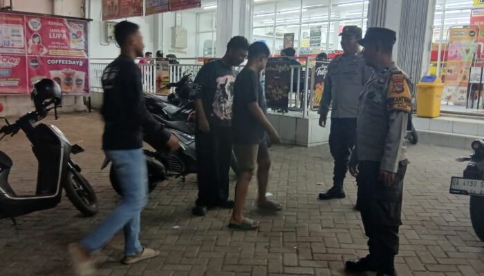 Blue Light Patrol Polsek Rasanae Timur Intensifkan Patroli Malam, Ciptakan Situasi Kamtibmas yang Kondusif
